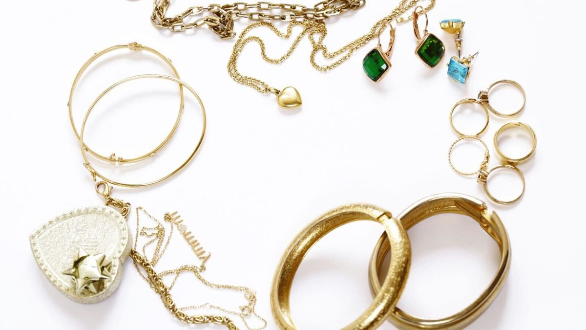 Золотые серьги и кольца