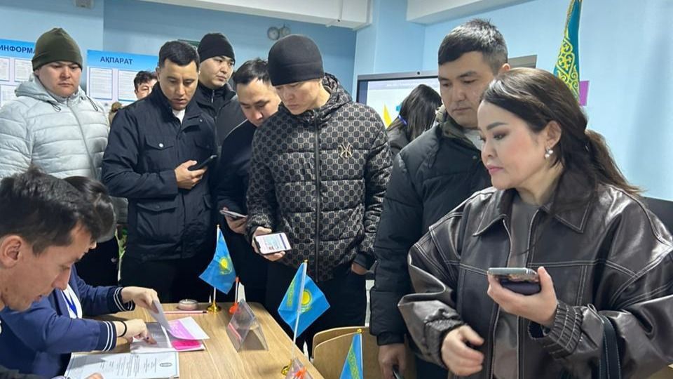 люди пришли на референдум