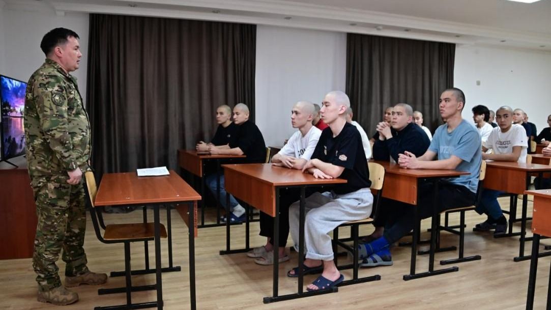 Солдаты в армии Казахстана