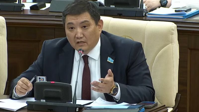 депутат Бакытжан Базарбек