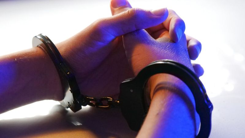 Избиение семьи в Арыси: полиция задержала участников