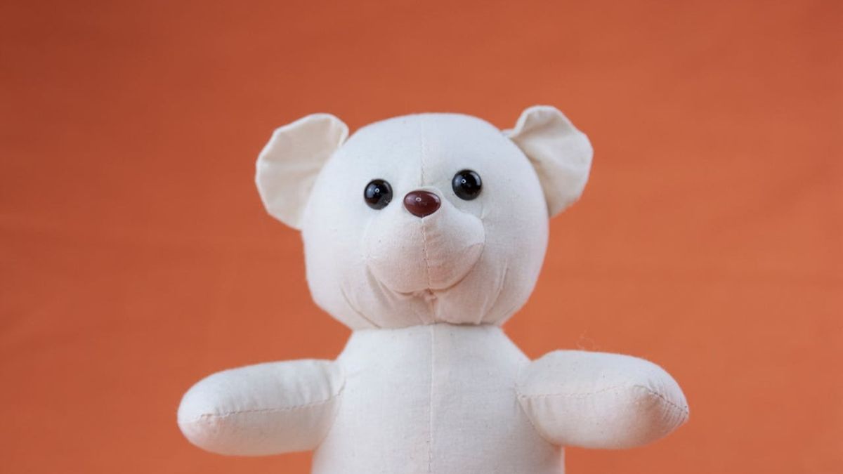 плюшевый медвежонок