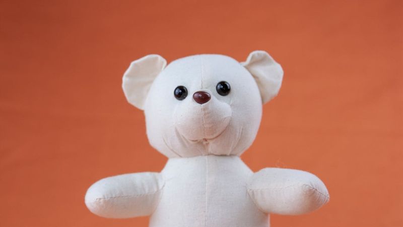 Жуткий подъезд в Темиртау сняли на видео