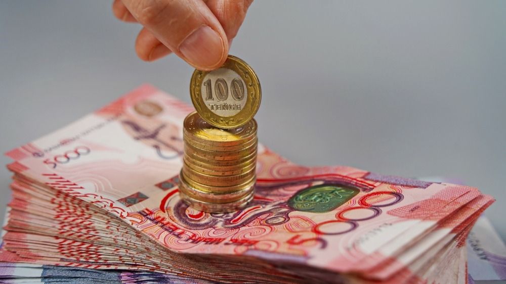 Деньги, казахстанцы, финансы, тенге