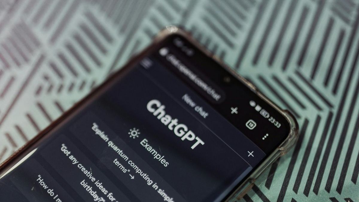 ChatGPT в мобильном телефоне. 