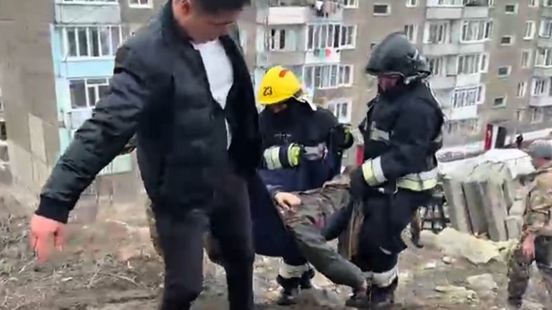 Рабочие отравились в канализационном колодце в Восточном Казахстане