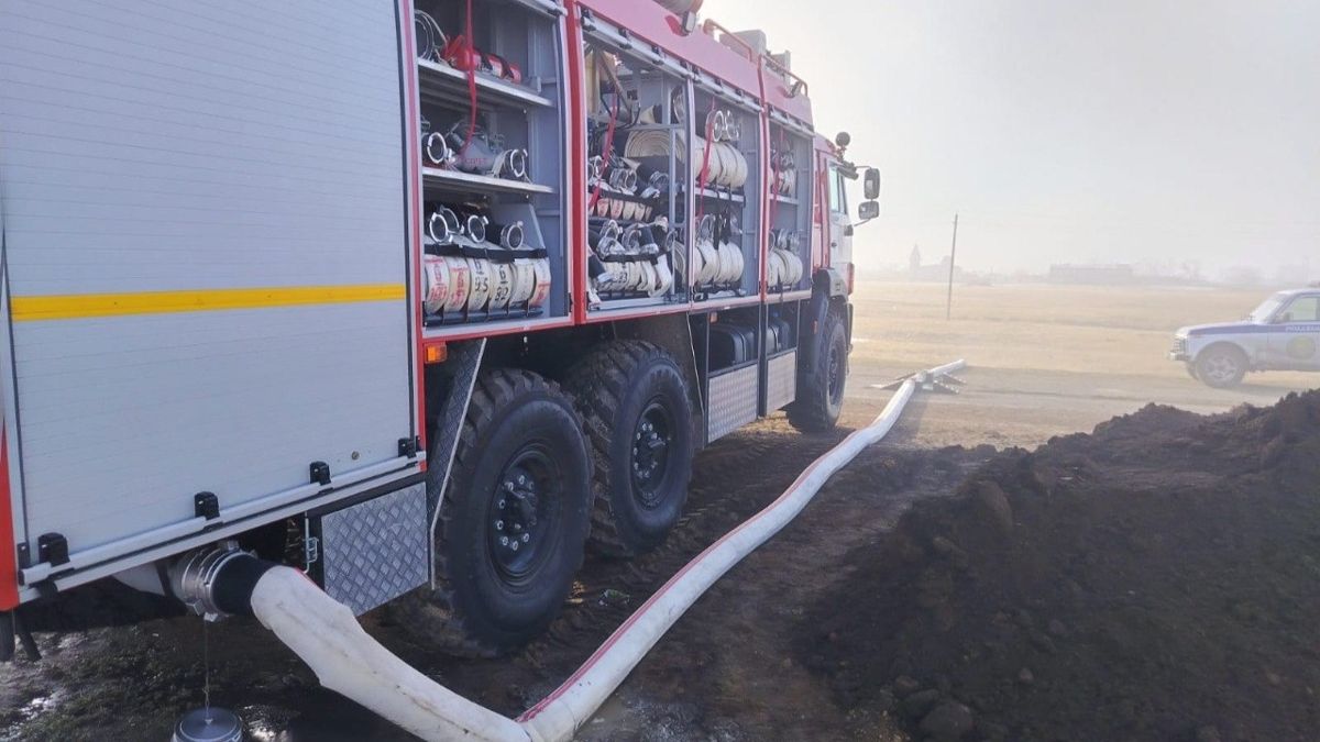 пожарная машина в работе