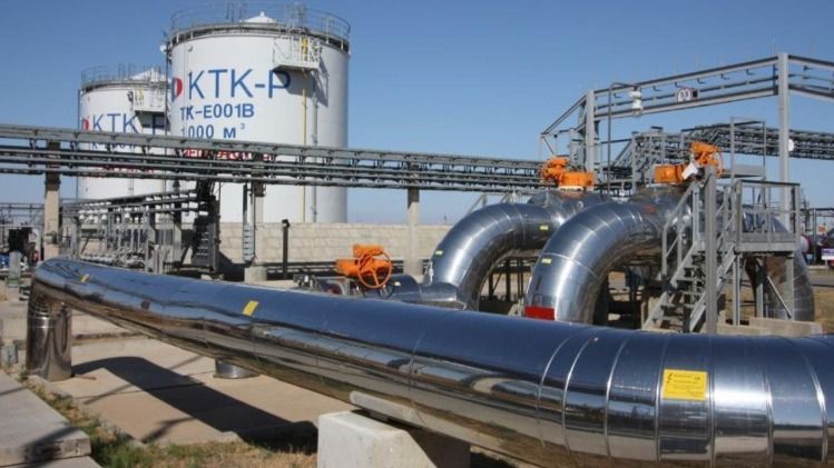 Экспорт казахстанской нефти по КТК остается стабильным, заявили в Минэнерго
