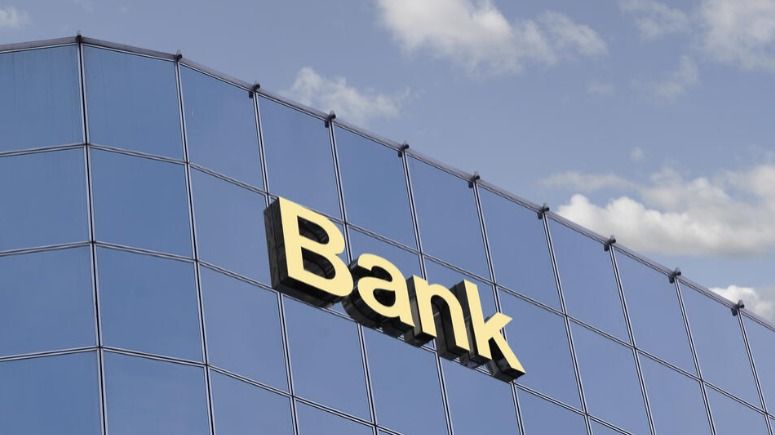 Чистая прибыль банков Казахстана упала до 389 млрд