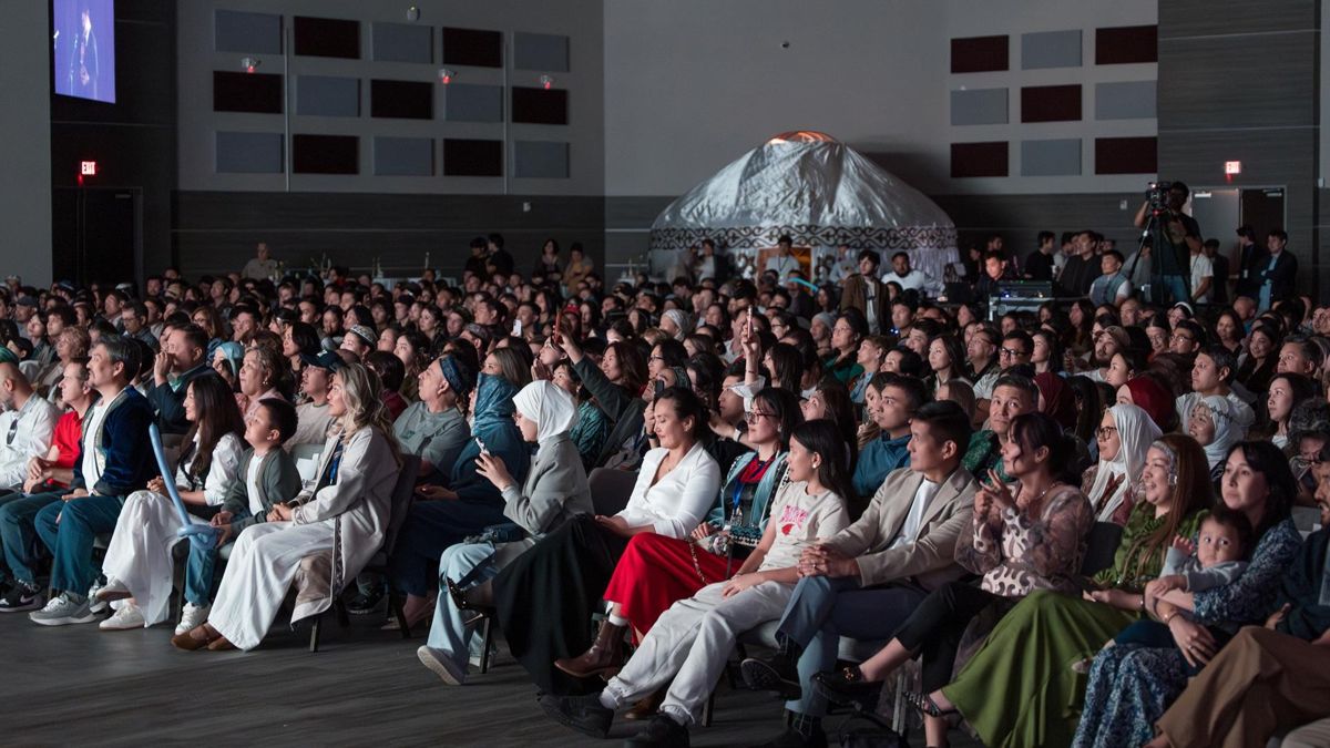 Люди на Наурызе в Хьюстоне