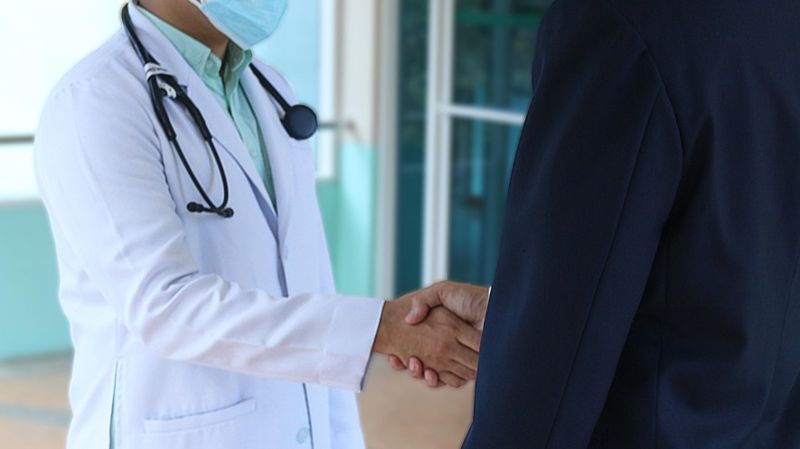 Экс-руководители поликлиники в Астане летали в Италию на украденные деньги