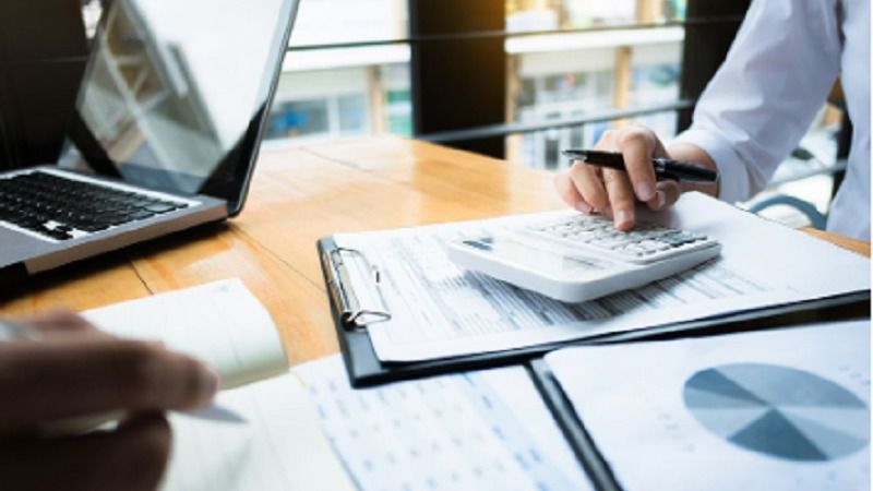 Низкие зарплаты и выгорание: почему казахстанцы стали чаще менять работу