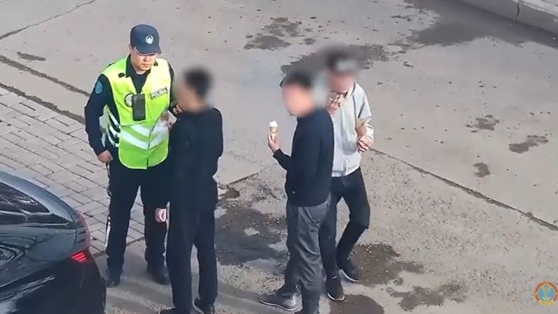 Полиция вышла на охоту за астанчанами, которые плюют и бросают окурки