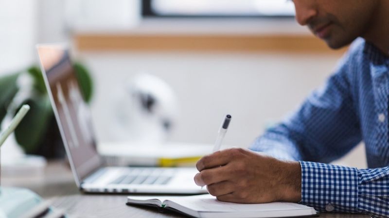 Сотни миллионов задолжали работодатели по зарплатам в Казахстане