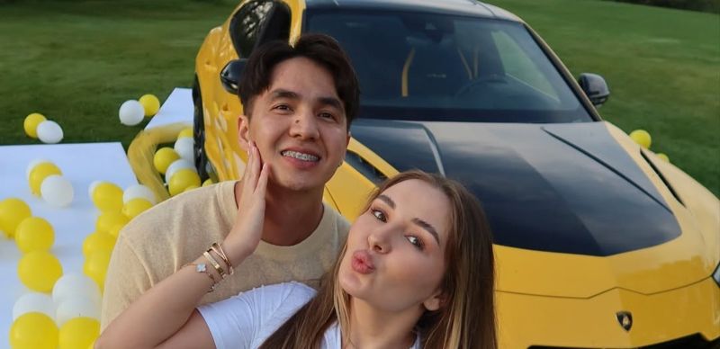 Блогер Жанабылов отключил микрофоны журналистов во время суда в Астане 