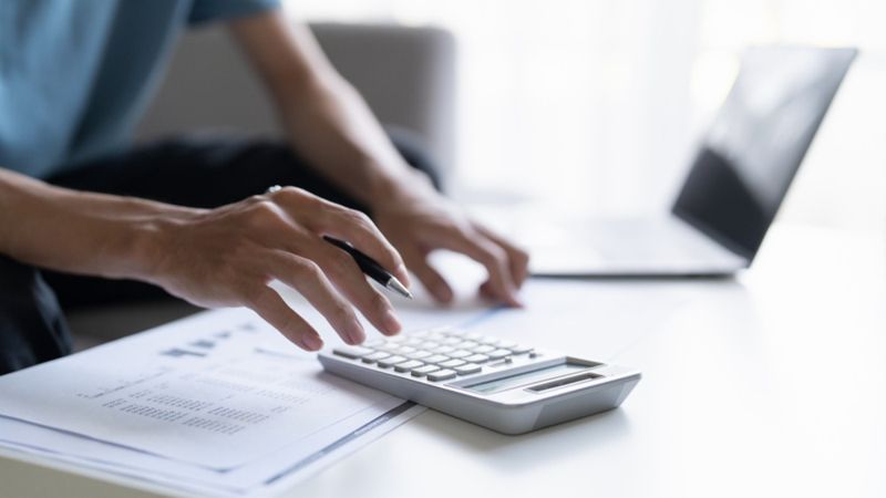 В акимате Атырау хотел купить калькуляторы на 4 млн тенге, но просчитались