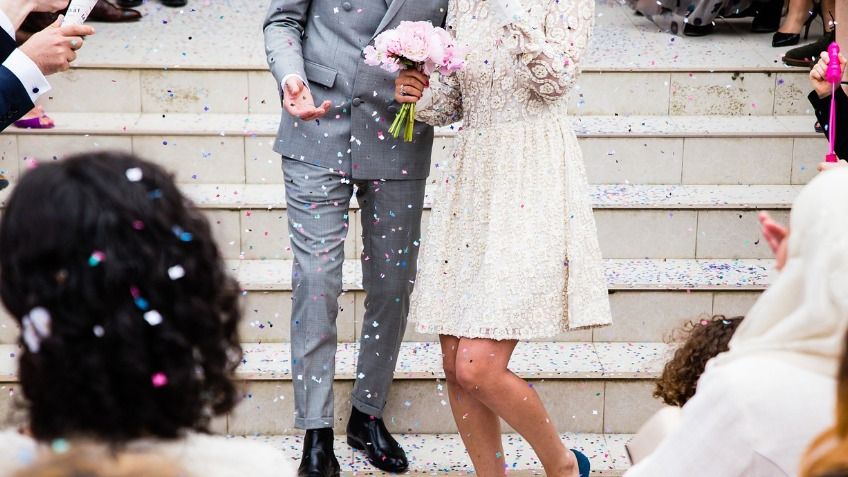 Молодожены