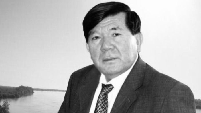 Мухтар Шаханов