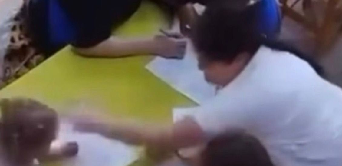 Жестокое обращение с детьми 