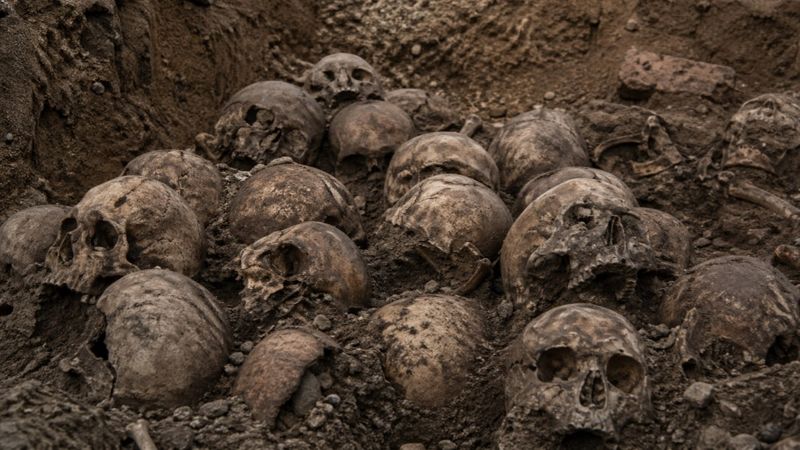 Жуткое захоронение из прошлого обнаружили при строительстве больницы в ВКО