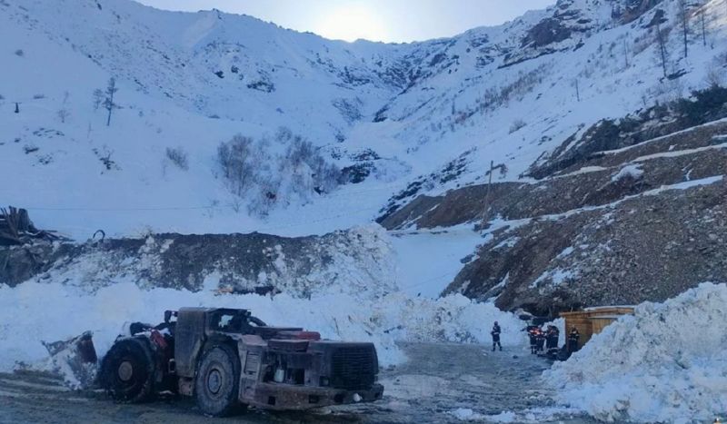 Казахстанец погиб под лавиной на руднике в Бурятии