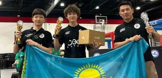 Школьник из Астаны стал лучшим пилотом дрона на чемпионате в США
