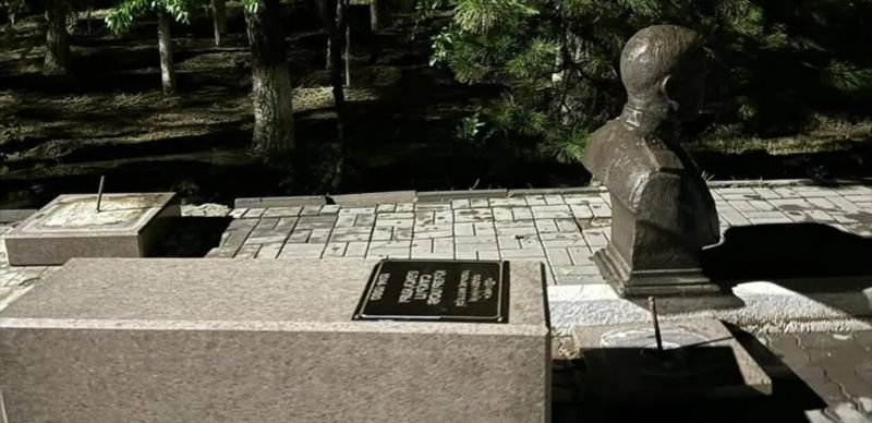 Скульптору отменили приговор по делу о гибели девочки под памятником в Атырау