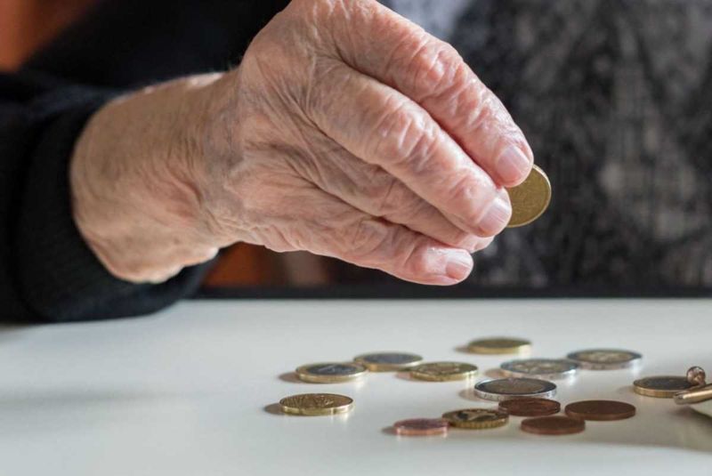 Пенсионные пороги хотят повысят до 79% в Казахстане