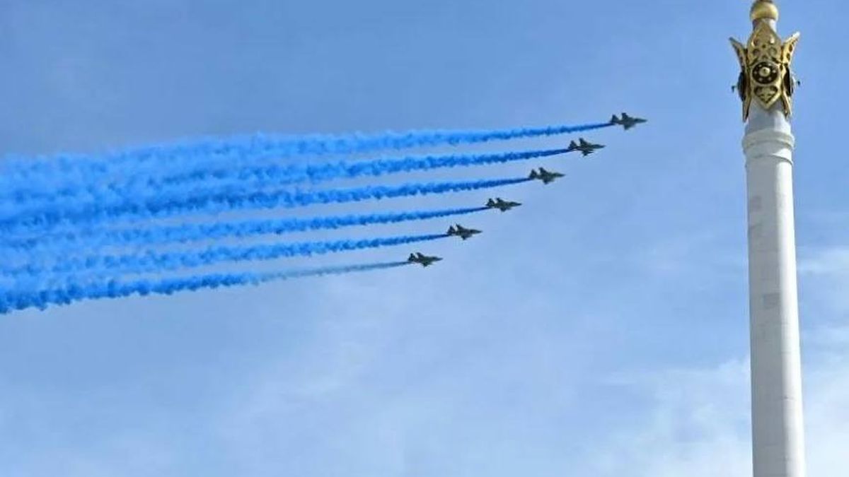 Астана, самолеты над Астаной, военная авиация 