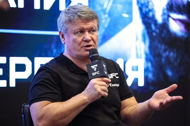 Сотруднице полиции из Казахстана "позвонил" российский боец Олег Тактаров