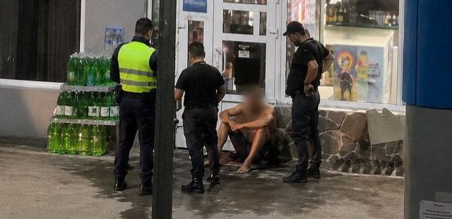 Мужчину арестовали на месяц после дебоша на АЗС в Петропавловске