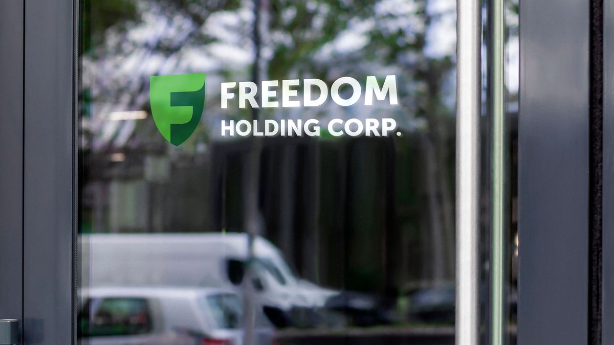 Freedom Finance, Турлов