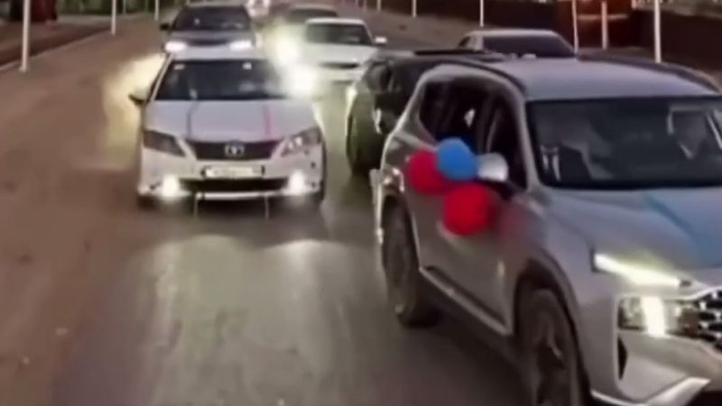 Свадебный кортеж устроил дорожный беспредел в области Абай