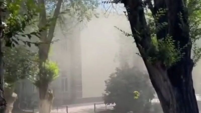 Пожар вспыхнул в лицее в Атырау