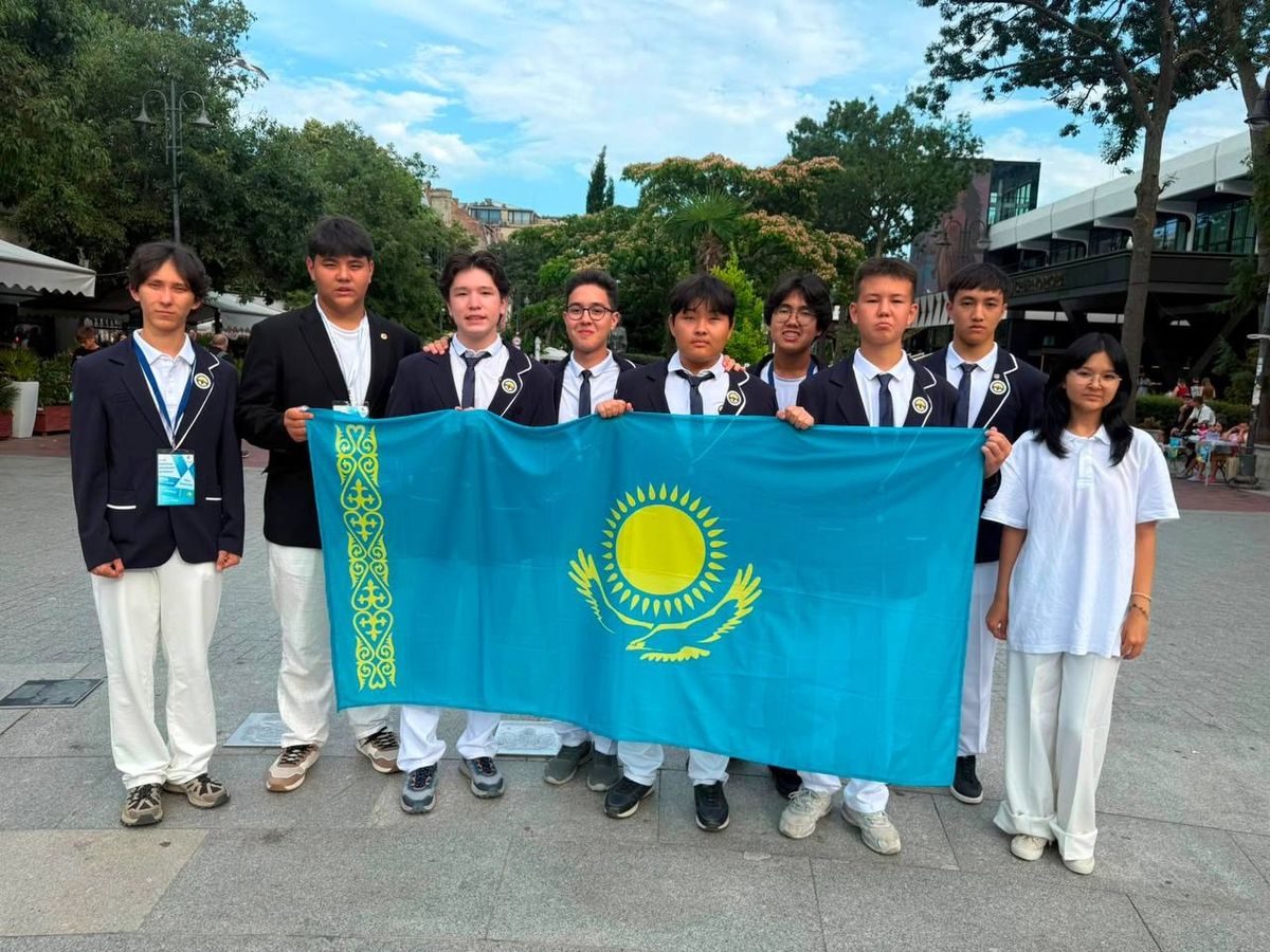 школьники