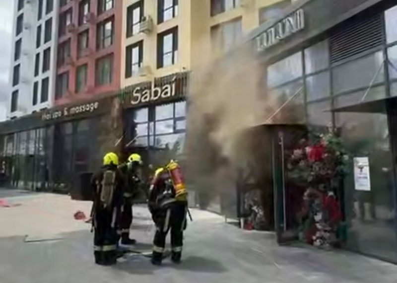 В Астане загорелся SPA-салон в жилом доме