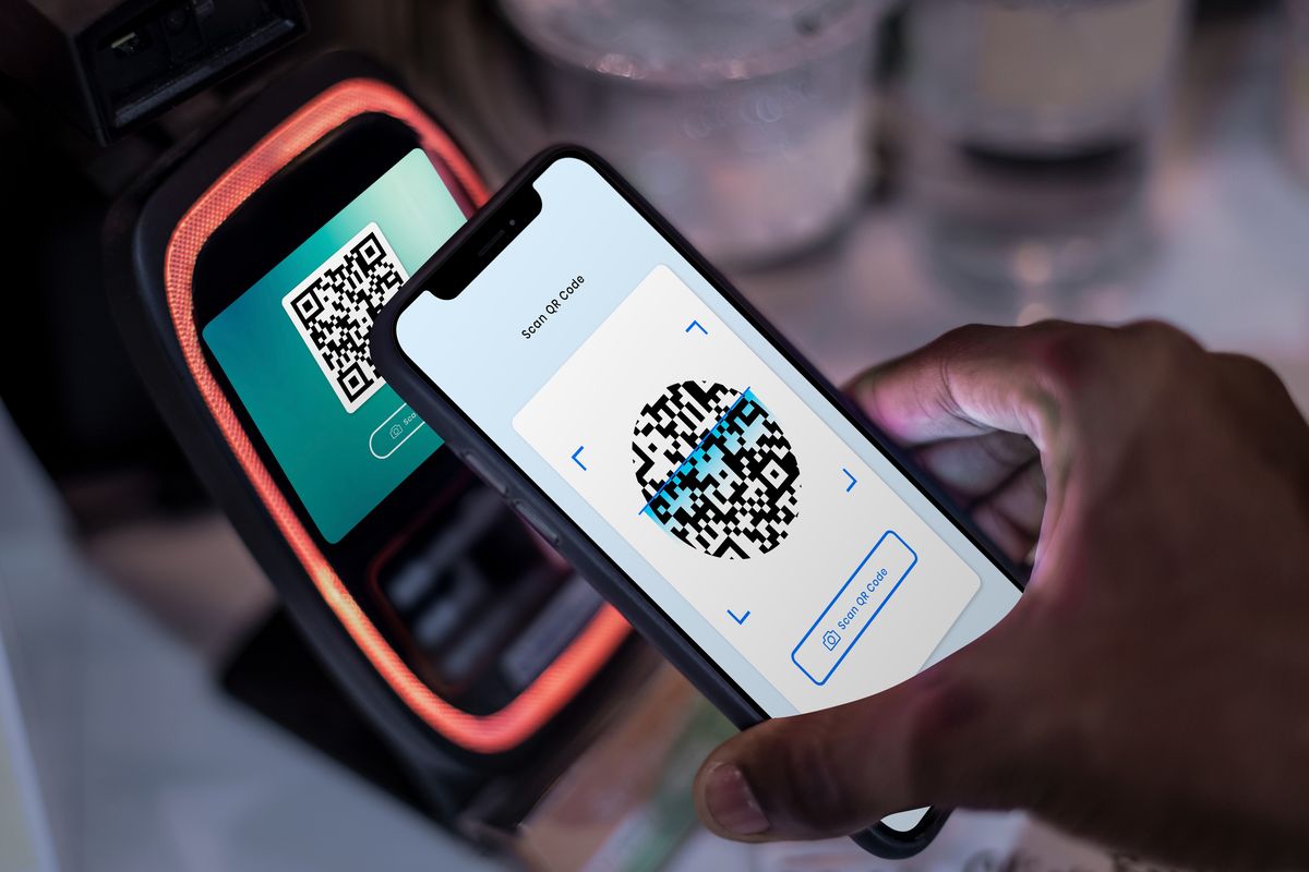 Казахстанцы смогут платить по единому QR уже 17 июля