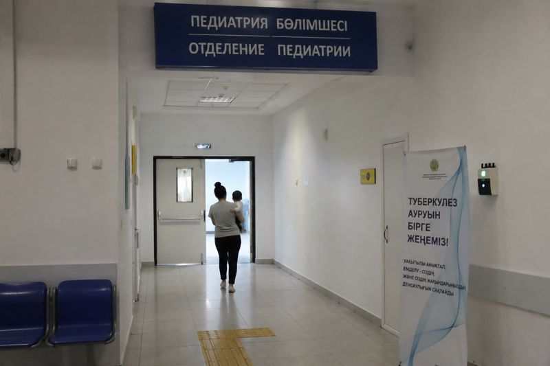 Полгода будут лечиться дети из-за медсестры с туберкулезом в Астане