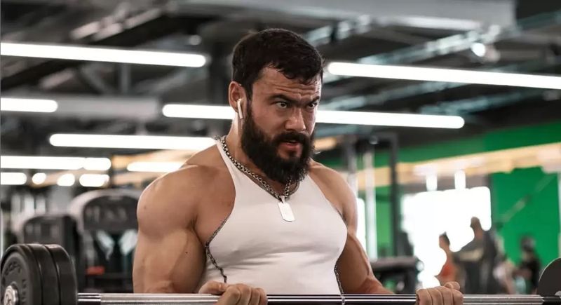 Блогер Айтым Жакупов грубо нарушил ПДД в Астане