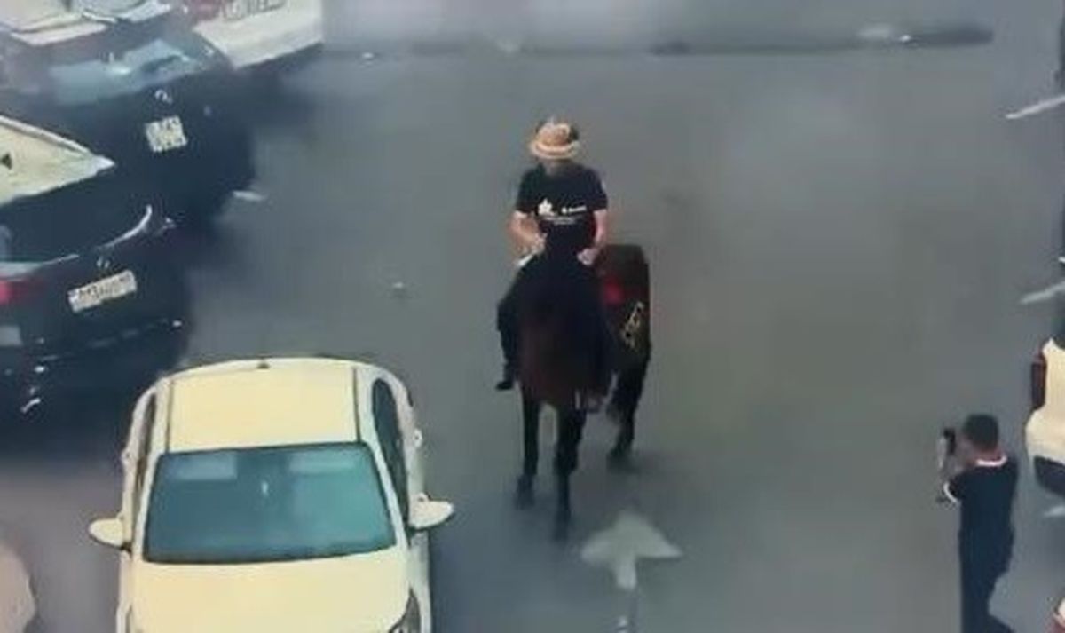 Астана, всадник, Байтерек
