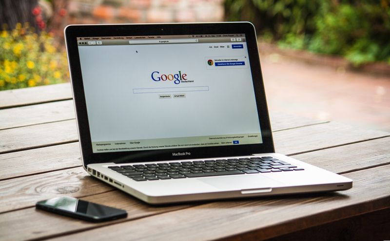 Эксперты ответили на опасения о возможном блоке ChatGPT и Google в Казахстане