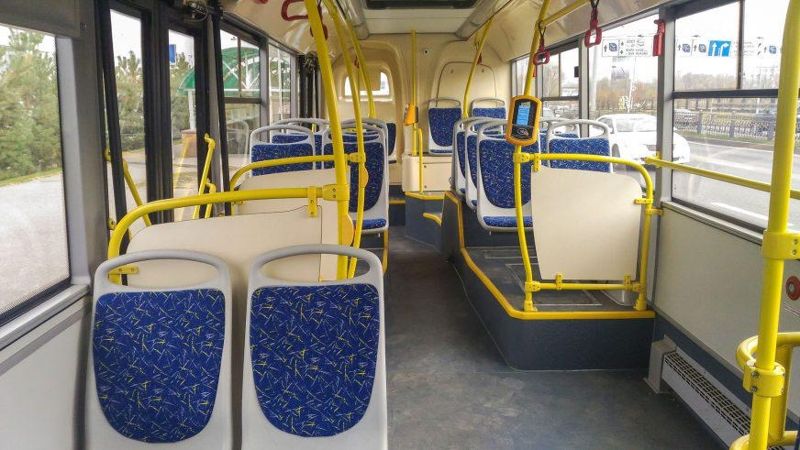 Полицейский спас ребенка в автобусе Астаны