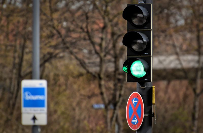После блэкаута в Алматы работают почти все светофоры