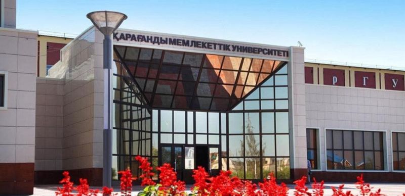 Экс-студентка КарГУ получила грант из-за одинаковой с племянником декана фамилии