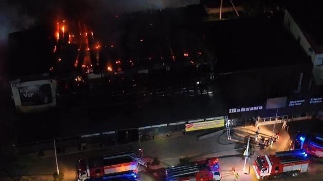 

Сильный пожар охватил ресторан в Алматинской области
