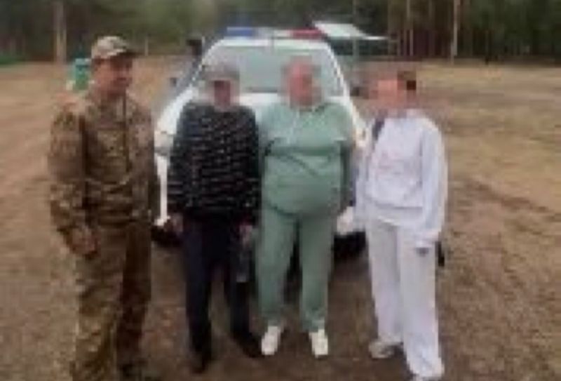 Спасатели МЧС нашли двух заблудившихся грибников в Каркаралинском парке