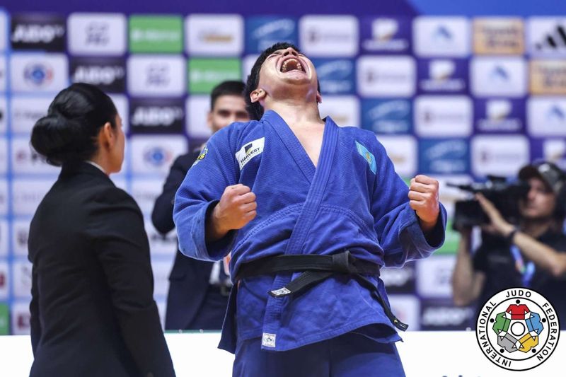 Казахстанец выиграл чемпионат мира по дзюдо