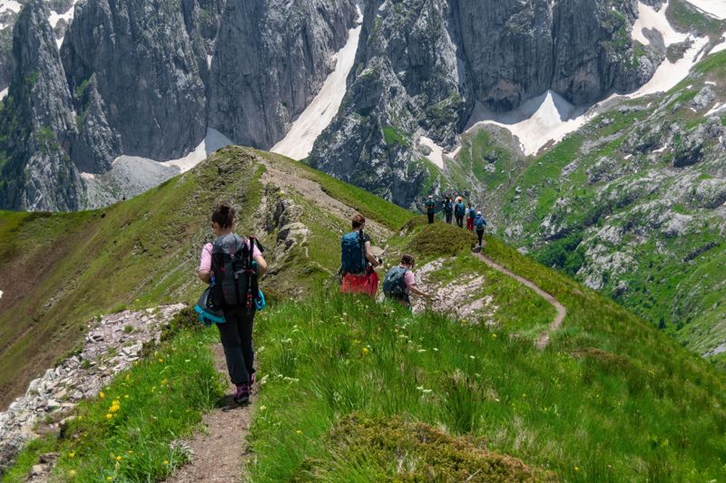 Семилетняя девочка потерялась в горах Алматы