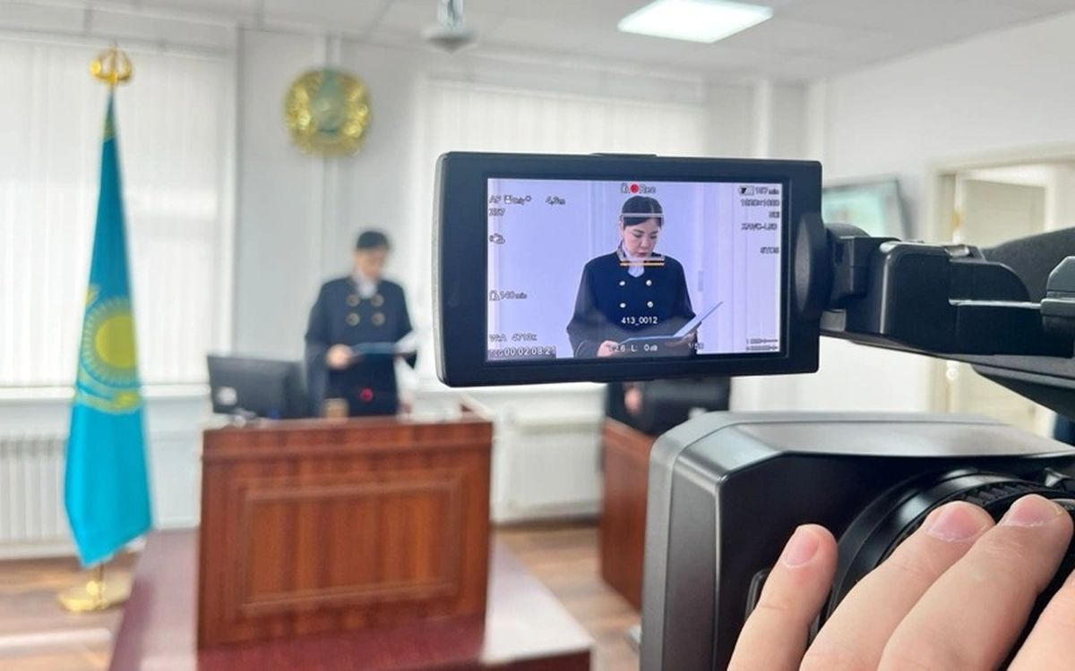 суд, Павлодар, пенсионерка