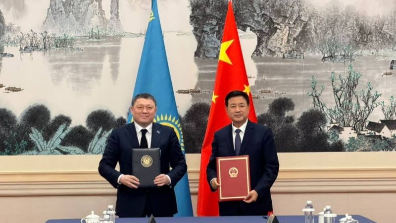 Казахстанские водительские права признали в Китае